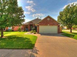 12501 Barnes Ter Oklahoma City Ok 73170 Zillow