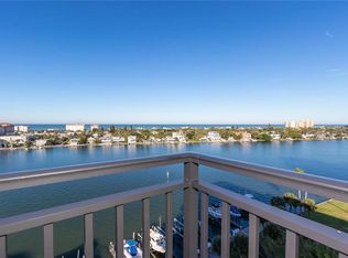 Island Walk Condominiums