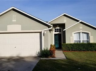 526 SE 37th Ter