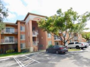 Courtyards At Davie Condominiums