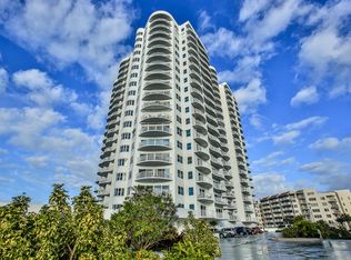2 Oceans West Blvd APT 304