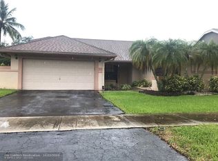 5622 SW 88th Ter
