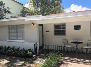 605 S Albany Ave