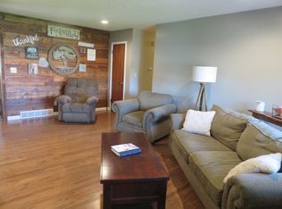1703 Grand Ave Grand Island Ne 68801 Zillow