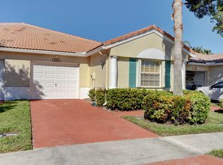 6119 Floral Lakes Dr