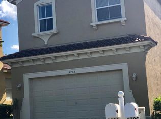3708 NE 22nd Pl