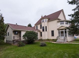 401 Main St S Stewartville Mn 55976 Zillow