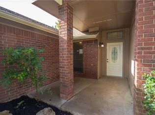 820 Se 38th St Moore Ok 73160 Zillow