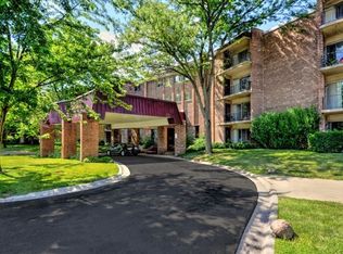 400 W Rand Rd Apt A303 Arlington Heights Il 60004 Zillow