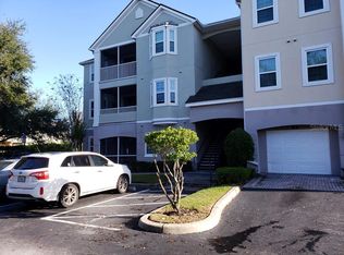 Hamptons At Metrowest Condominiums
