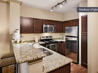 Pearl @ the MIX Apartment Rentals - Houston, TX | Zillow