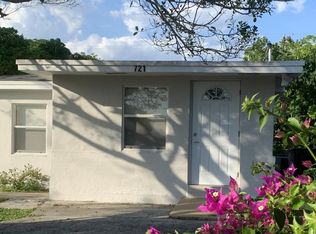 721 NW 4th St