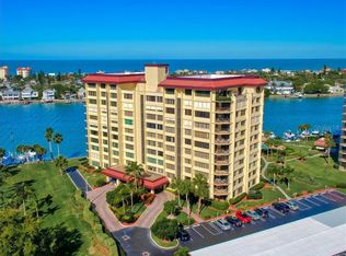 700 Island Way Condominiums