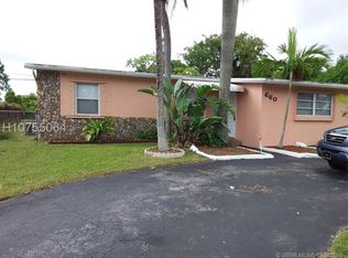 660 NW 199th St