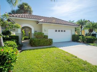 1676 Victoria Cir