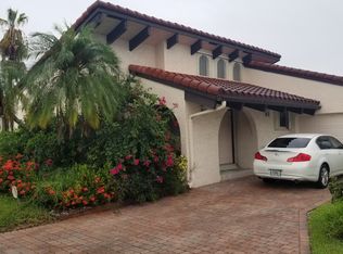 8233 Pine Dr