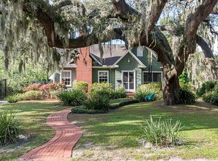 6009 Roberta Cir