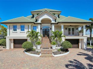908 Oakwood Dr