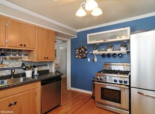 1105 S Hough St Barrington Il 60010 Zillow