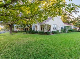 202 S Crockett St Fredericksburg Tx 78624 Zillow