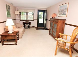 28 Edgewood Dr Enfield Ct 06082 Zillow
