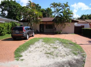 2725 SW 64th Ave