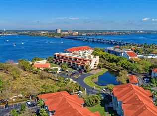 204 3rd St W APT 206