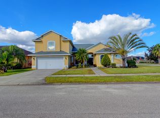 1802 Surrey Ct