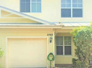 2703 Creekside Dr