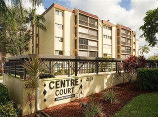 2121 Collier Ave APT 201