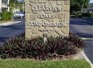 Clearview Oaks Building Condominiums