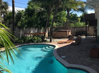 1328 Sandpiper Ln