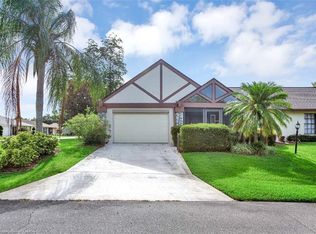 2 Maplewood Ct