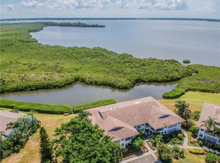 1103 Edgewater Cir