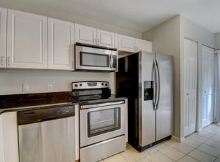 3770 N Jog Rd APT 102