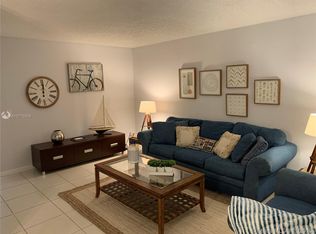 New Hampton At Century Village Condomi