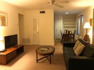 933 S Colonial Ct APT C