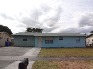 1281 SW 10th Ter