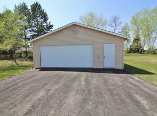 1408 46th St Se Minot Nd 58701 Zillow