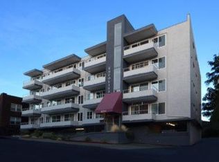 Roberta Carol Apartment Rentals Seattle Wa Zillow 12 Photos Building