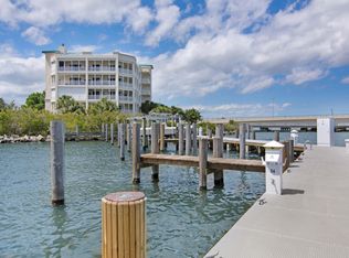 1 Indian River Ave APT 201