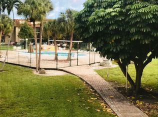 447 NE 195th St APT 209