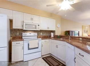 2240 N Cypress Bend Dr APT 302