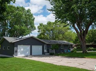 542 11th Ave Ne Sioux Center Ia 51250 Zillow