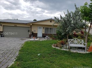 7811 NW 40th Ct