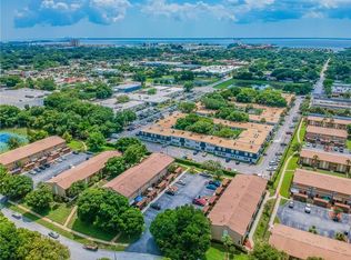 4317 La Riviera Ct