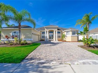 3011 Curving Oaks Way