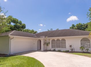 880 Dean Way