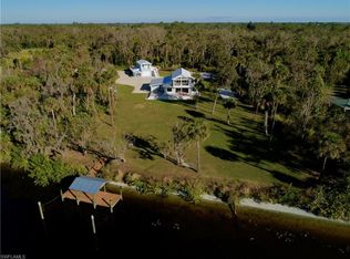 639 Live Oak Ln