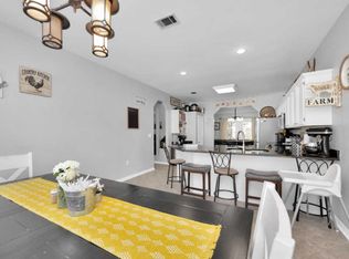865 Mande Ct